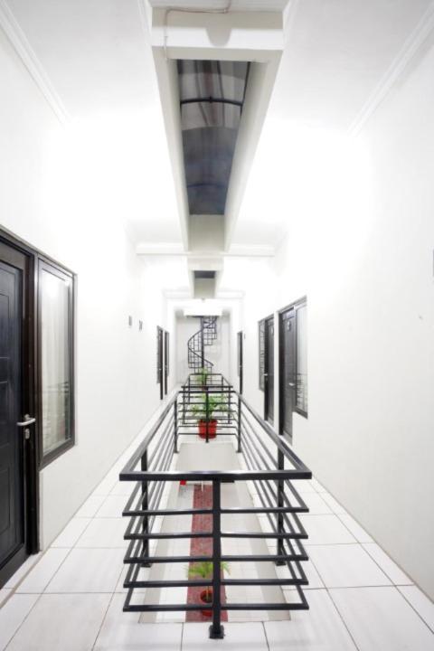 Dparagon Dwikora Palembang Exterior foto